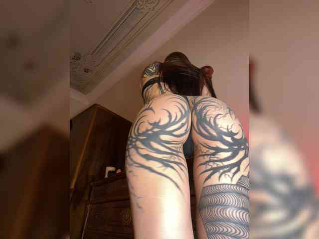 Lina69Femdom webcam