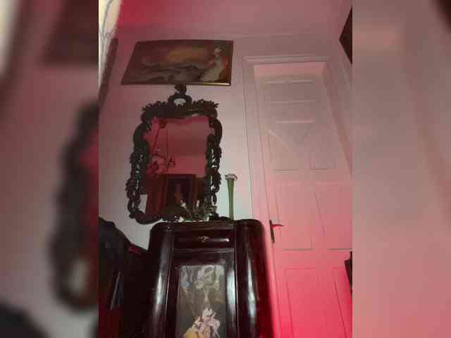 Lina69Femdom webcam