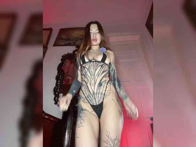 Lina69Femdom webcam