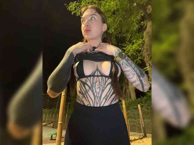 Lina69Femdom webcam