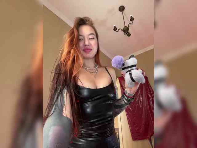 Lina69Femdom webcam