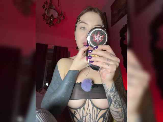 Lina69Femdom webcam