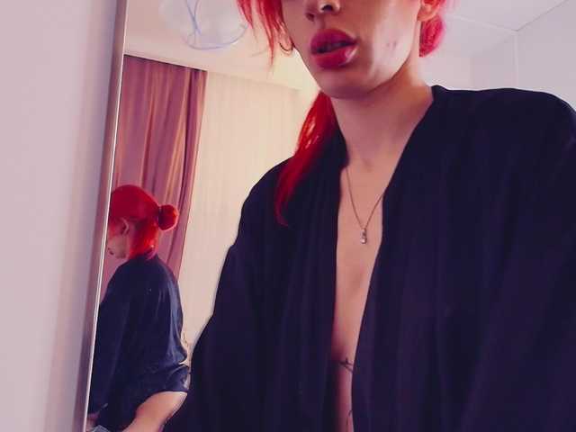 MeowRoslavaa live cam on BongaCams