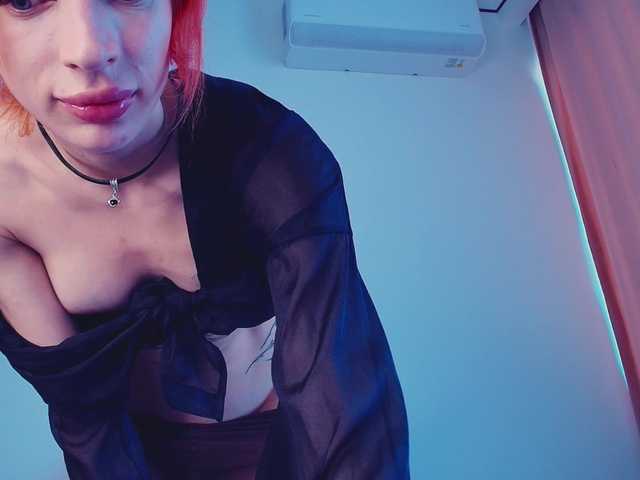 MeowRoslavaa live cam on BongaCams