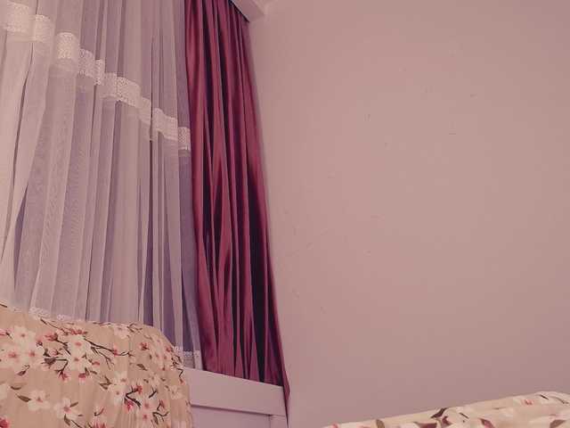 MeowRoslavaa live cam on BongaCams