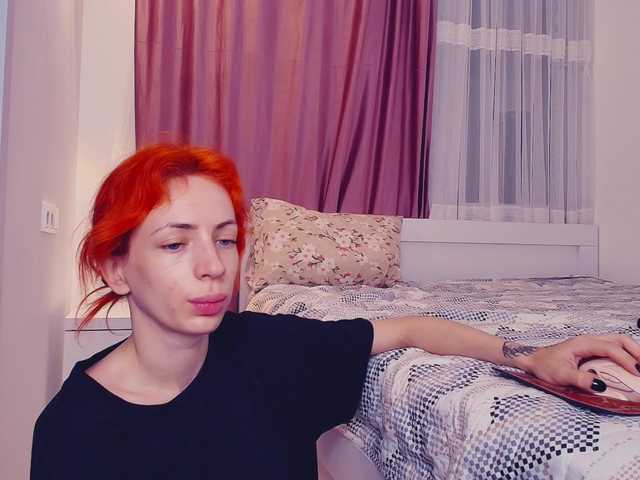 MeowRoslavaa live cam on BongaCams