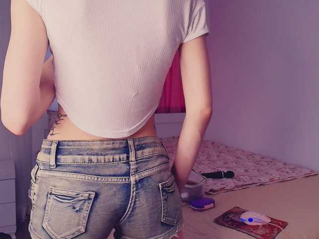 MeowRoslavaa live cam on BongaCams
