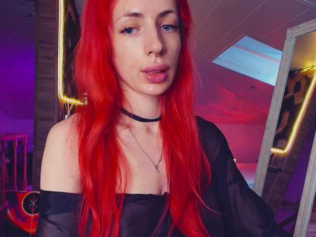 MeowRoslavaa live cam on BongaCams