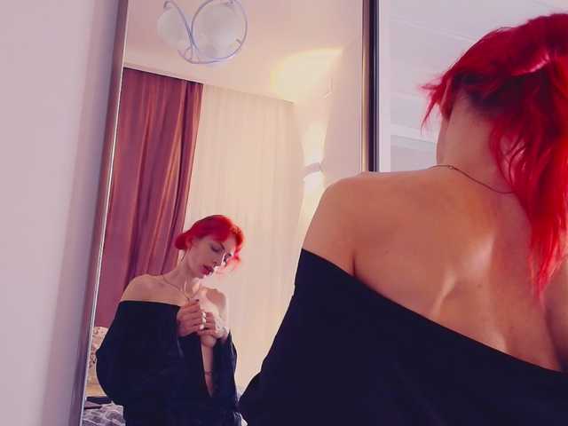 MeowRoslavaa live cam on BongaCams