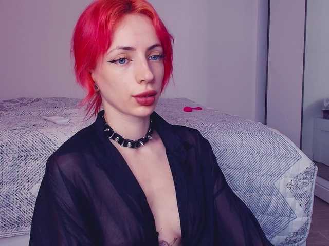 MeowRoslavaa live cam on BongaCams