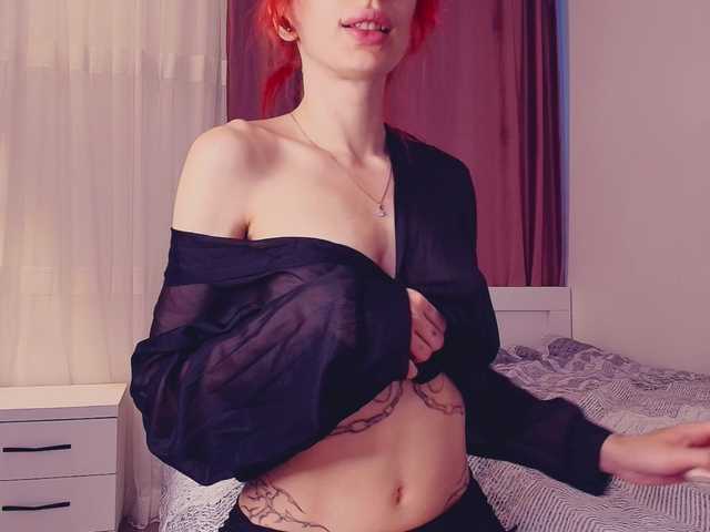 MeowRoslavaa live cam on BongaCams