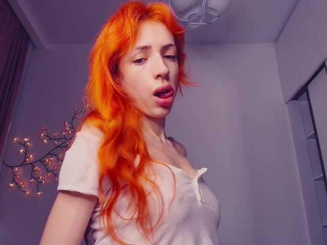 MeowRoslavaa live cam on BongaCams