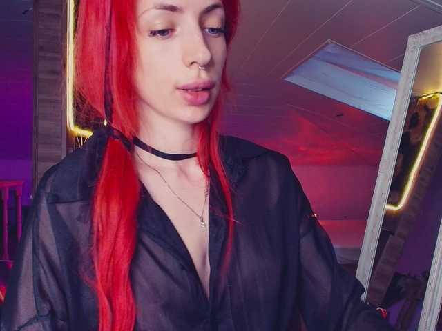 MeowRoslavaa live cam on BongaCams