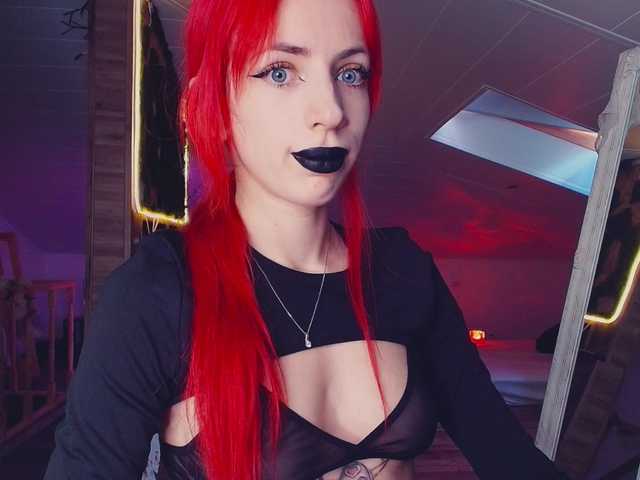 MeowRoslavaa live cam on BongaCams