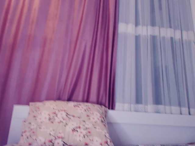 MeowRoslavaa live cam on BongaCams