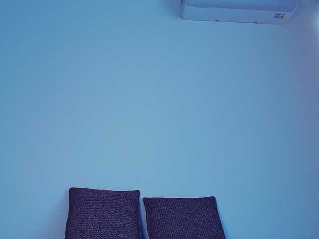 MeowRoslavaa live cam on BongaCams