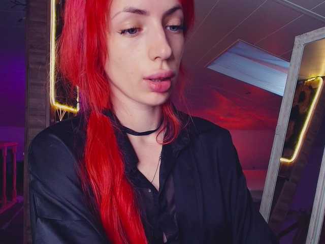 MeowRoslavaa live cam on BongaCams
