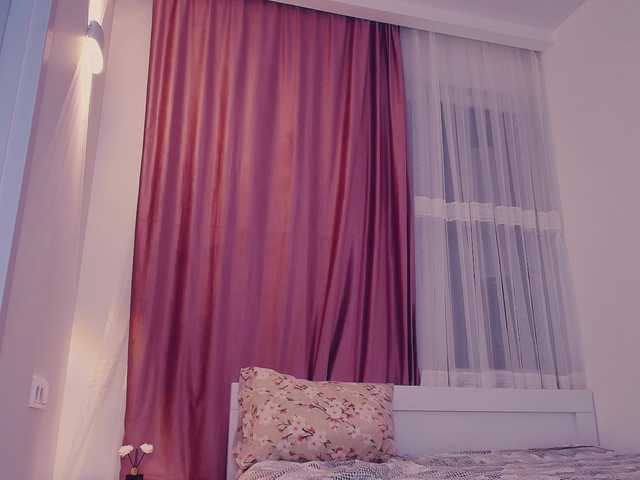 MeowRoslavaa live cam on BongaCams