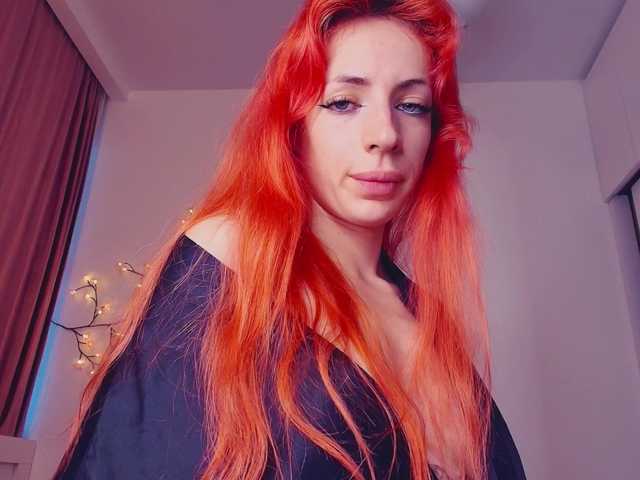 MeowRoslavaa live cam on BongaCams