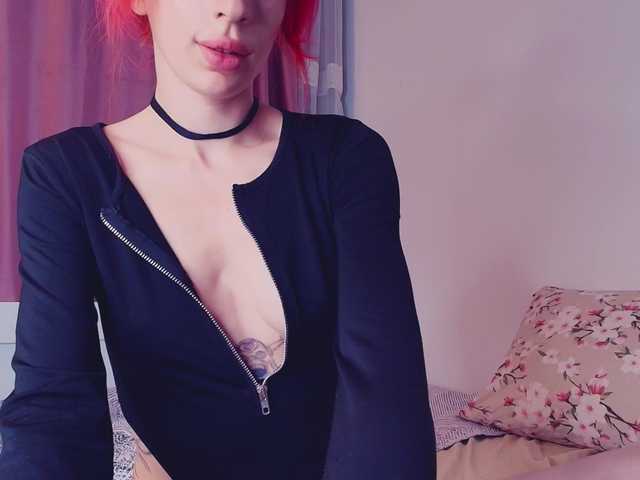 MeowRoslavaa live cam on BongaCams
