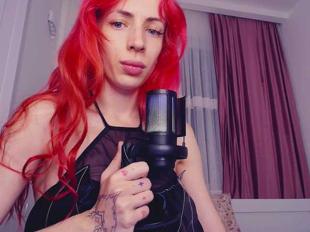 MeowRoslavaa live cam on BongaCams