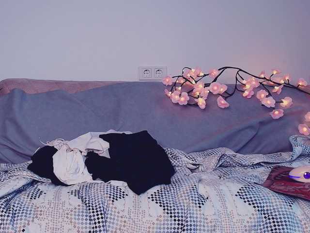 MeowRoslavaa live cam on BongaCams