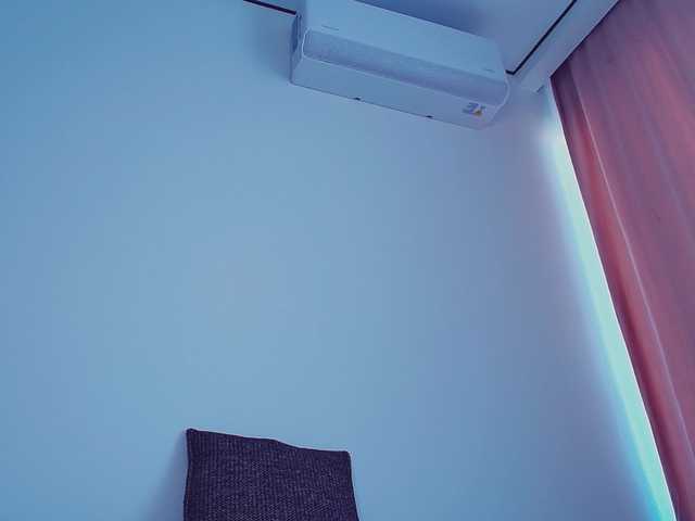 MeowRoslavaa live cam on BongaCams