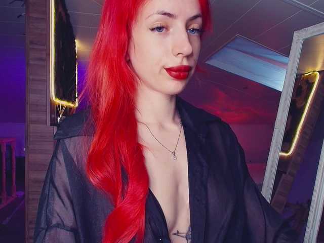 MeowRoslavaa live cam on BongaCams