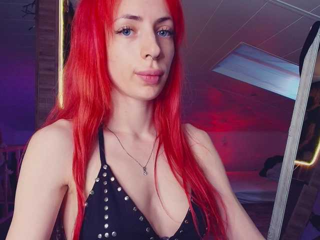 MeowRoslavaa live cam on BongaCams