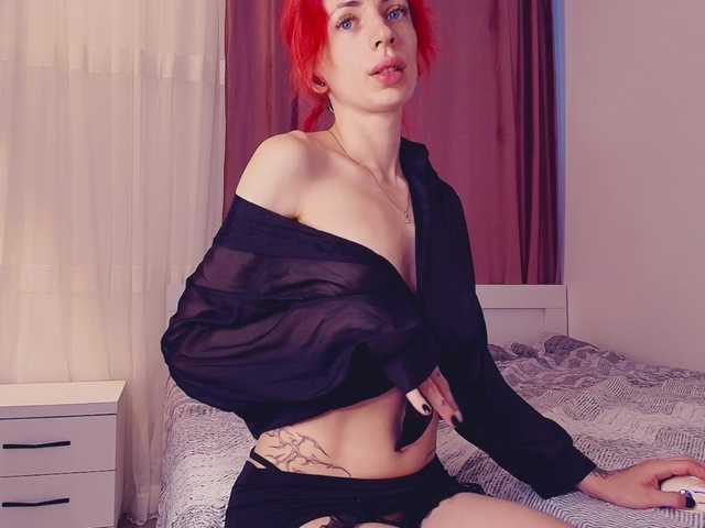 MeowRoslavaa live cam on BongaCams