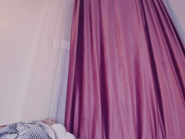 MeowRoslavaa live cam on BongaCams