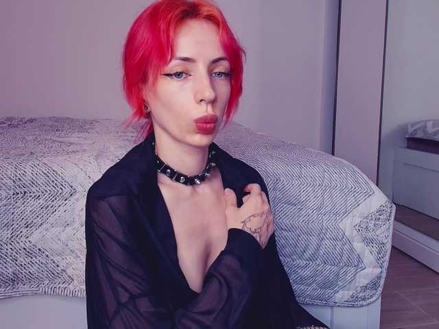 MeowRoslavaa live cam on BongaCams