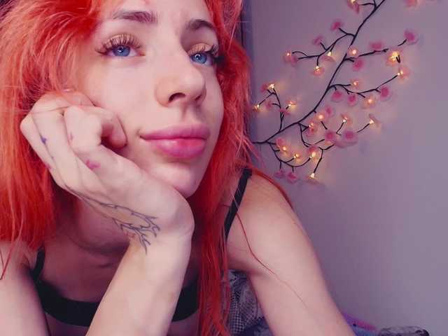 MeowRoslavaa live cam on BongaCams