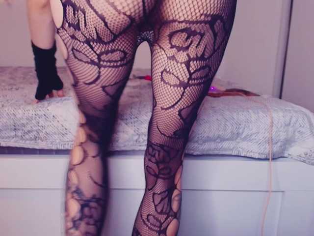 MeowRoslavaa live cam on BongaCams