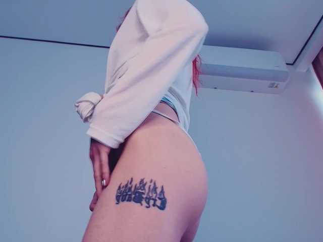 MeowRoslavaa live cam on BongaCams
