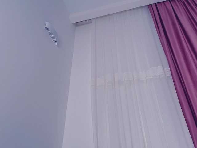 MeowRoslavaa live cam on BongaCams