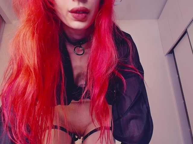 MeowRoslavaa live cam on BongaCams