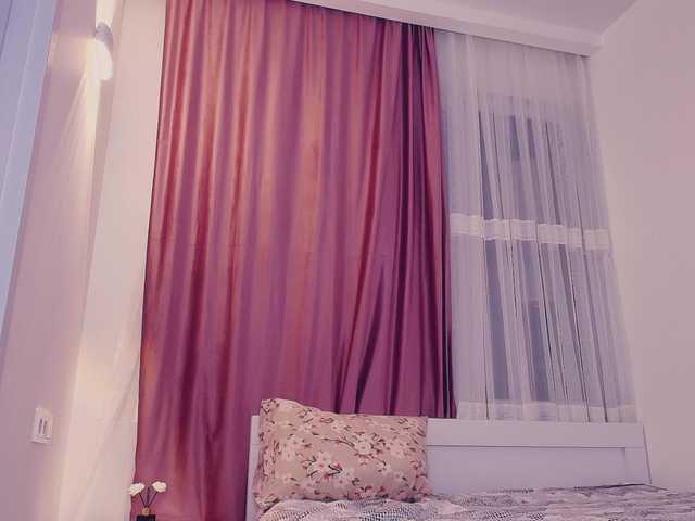 MeowRoslavaa live cam on BongaCams