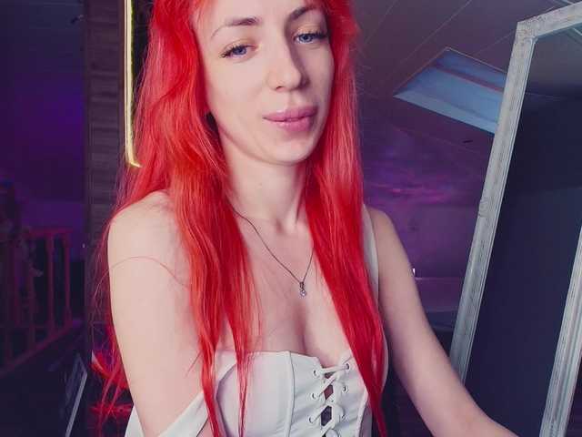 MeowRoslavaa live cam on BongaCams