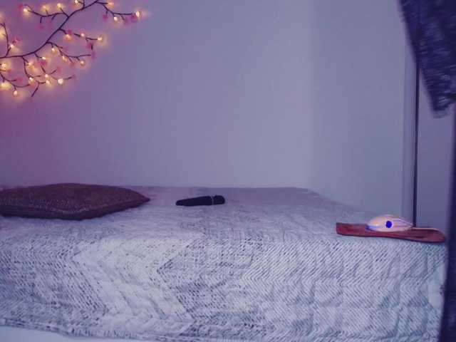 MeowRoslavaa live cam on BongaCams