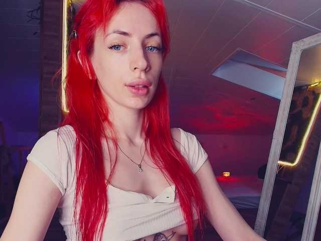 MeowRoslavaa live cam on BongaCams