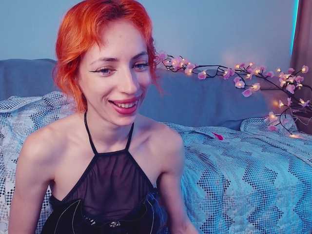 MeowRoslavaa live cam on BongaCams