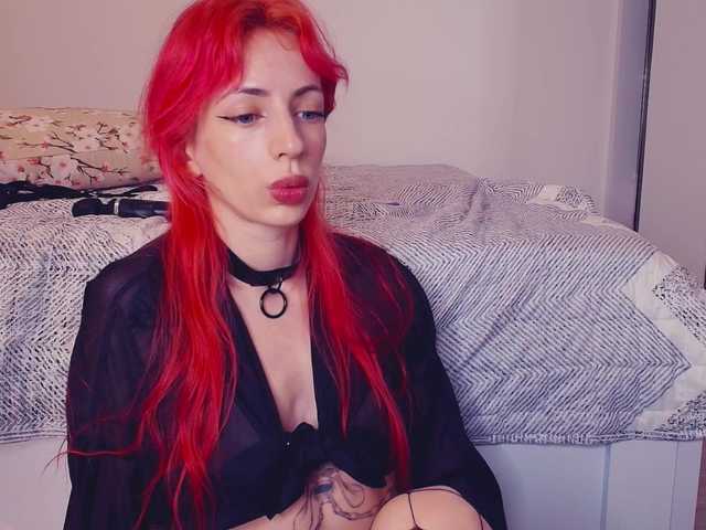 MeowRoslavaa live cam on BongaCams