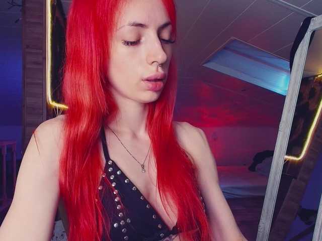 MeowRoslavaa live cam on BongaCams