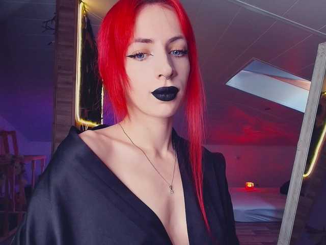 MeowRoslavaa live cam on BongaCams