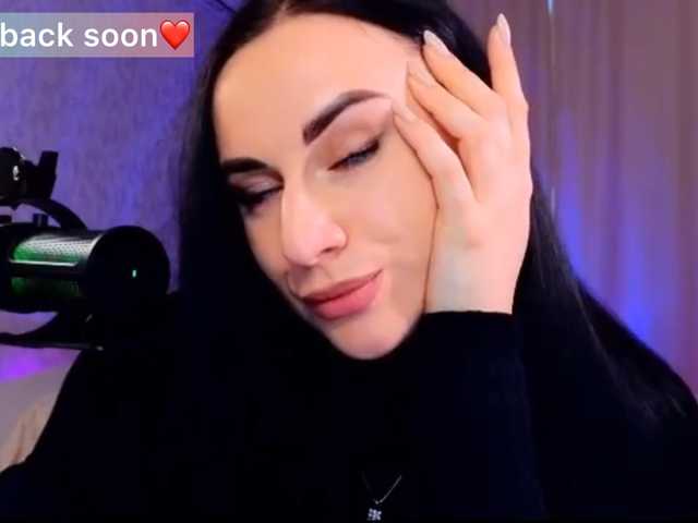 YURIEVNA13 live cam on BongaCams