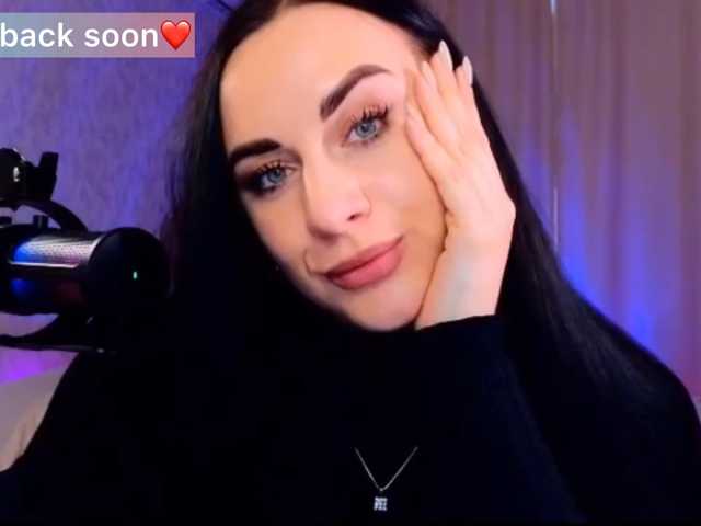 YURIEVNA13 live cam preview