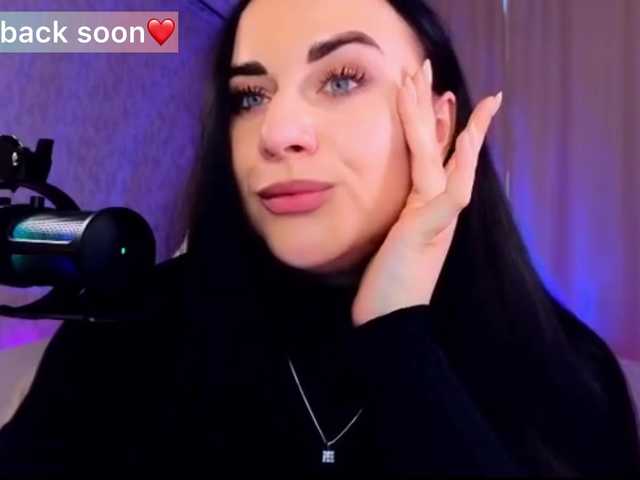 YURIEVNA13 live cam on BongaCams