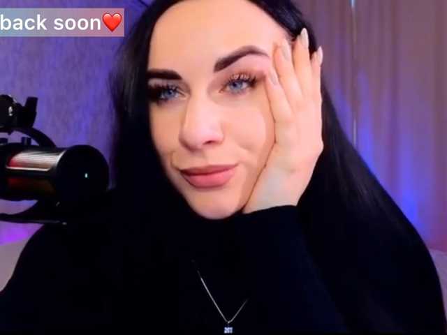 YURIEVNA13 live cam on BongaCams
