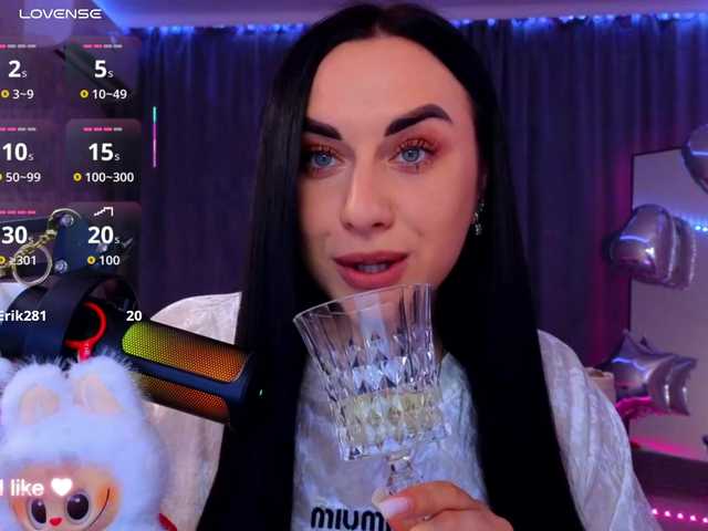 YURIEVNA13 live cam on BongaCams